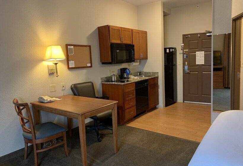 Студия Стандарт, Candlewood Suites Jonesboro, An Ihg
