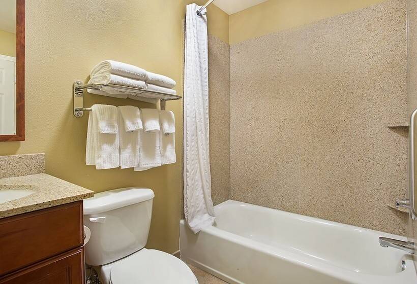 استودیوی استاندارد, Candlewood Suites Tuscaloosa, An Ihg