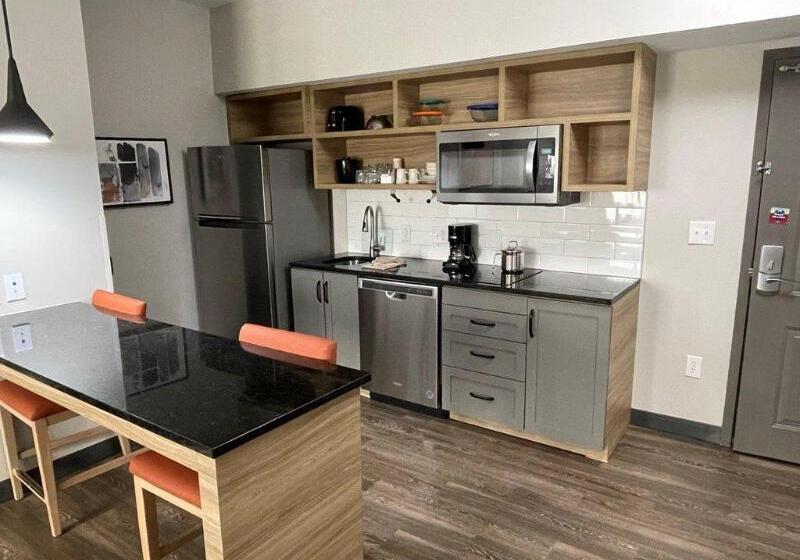 سوئیت برای معلولان, Candlewood Suites Tuscaloosa, An Ihg