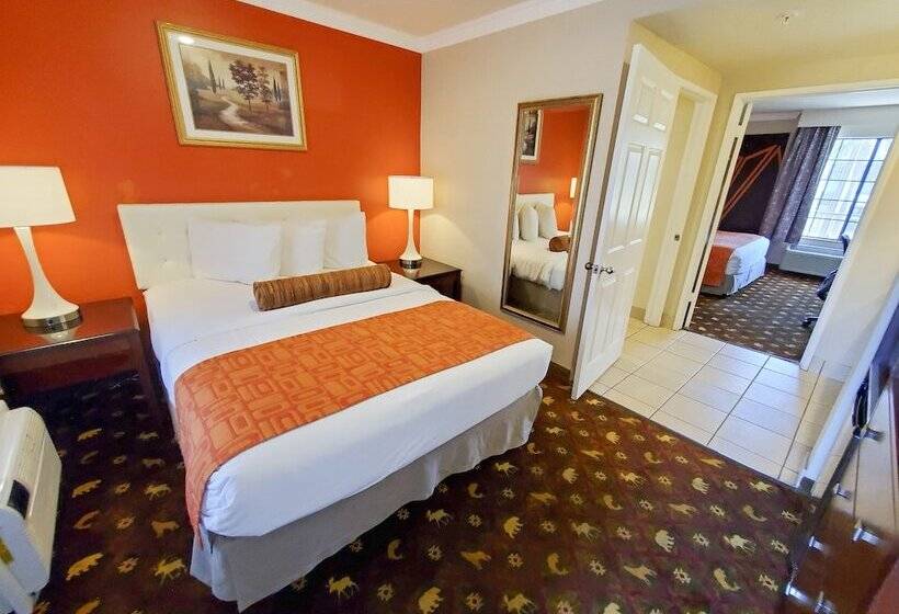 带2个卧室的套房, Howard Johnson By Wyndham Pasadena