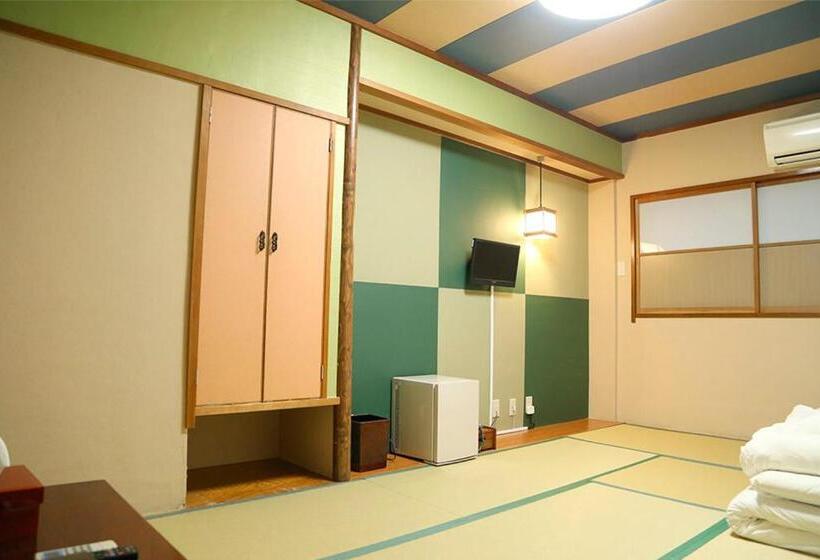 Quarto Estandar, Tokyo Ueno New Izu