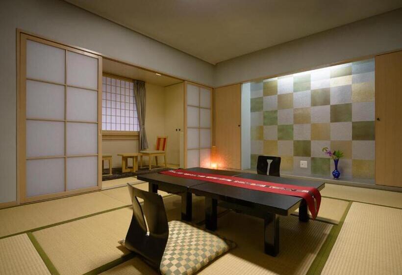 Четырехместный Номер Стандарт, Ryokan Kohro