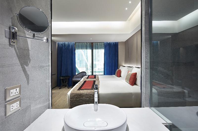سوییت جونیور, Radisson Hotel Astana