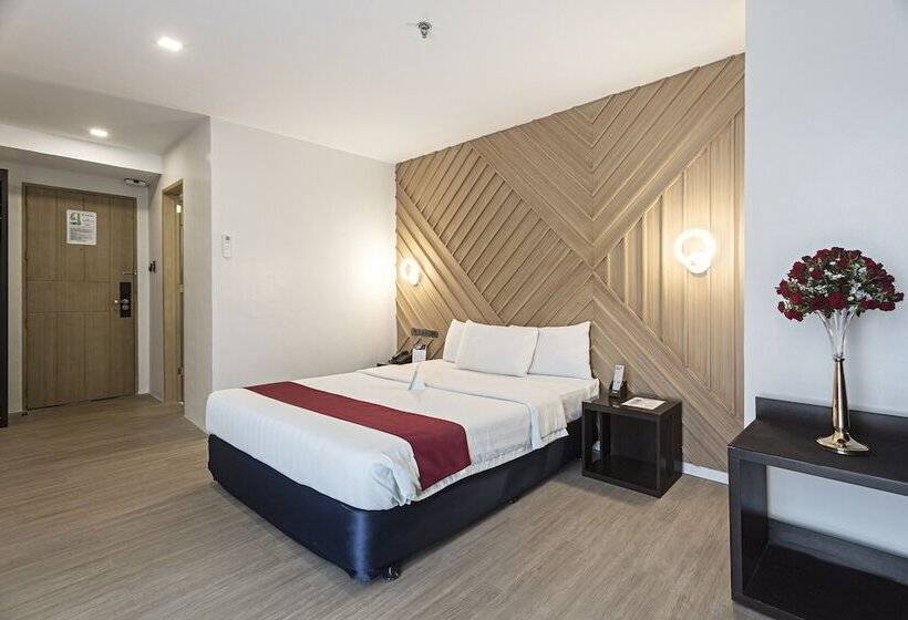 デラックスルーム, Sarrosa International Hotel And Residential Suites
