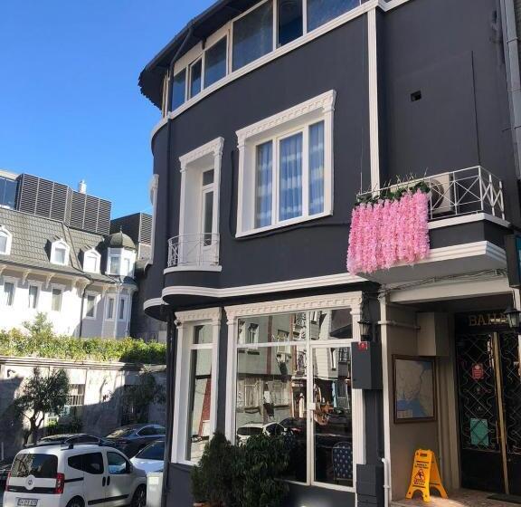 تختخواب در اتاق مشترک, Bahaus Hostel