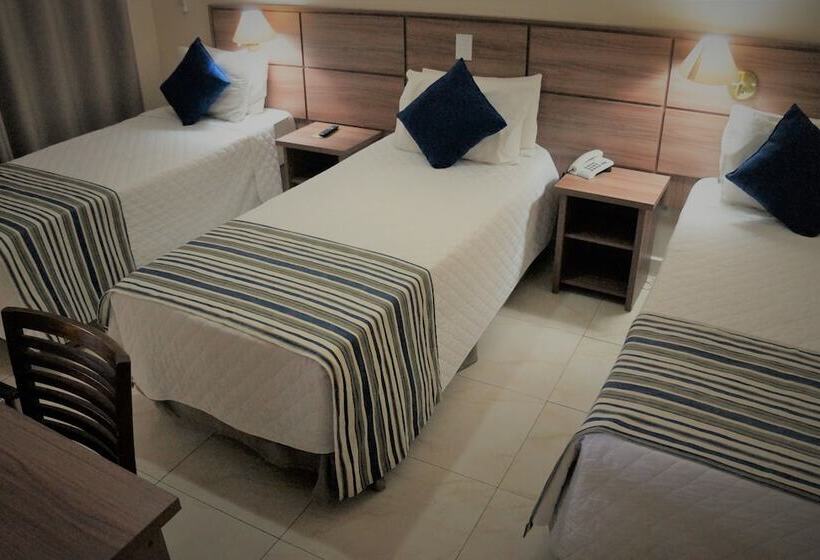 Номер Стандарт Трехместный, Fenix Hotel Pouso Alegre
