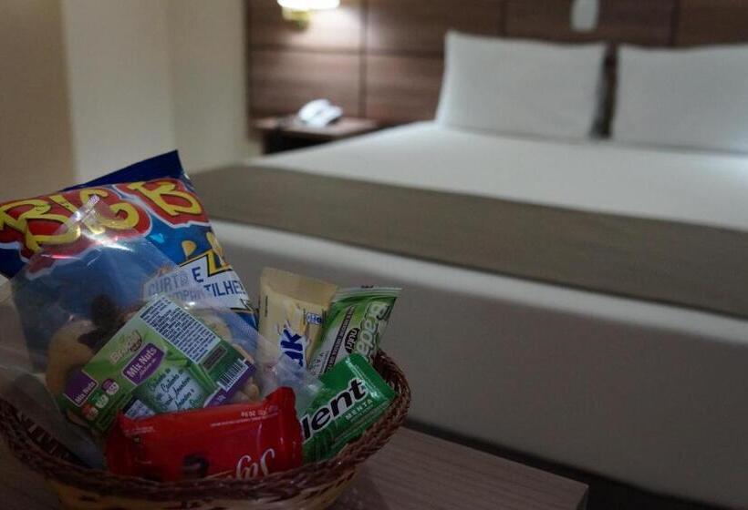 Номер Стандарт Трехместный, Fenix Hotel Pouso Alegre