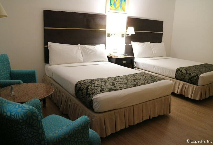 Номер Стандарт 2 Двуспальные Кровати, Days Hotel By Wyndham Iloilo