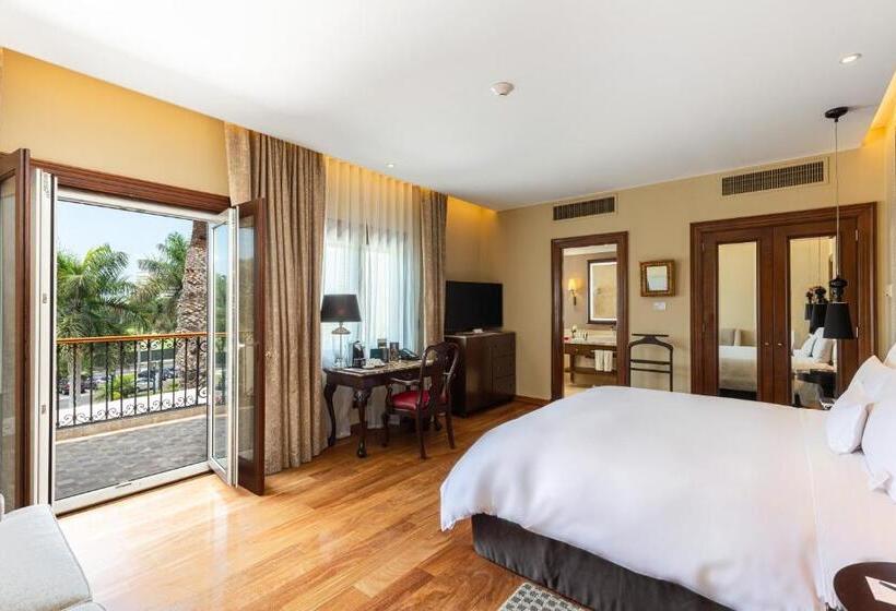 سوئیت با چشم‌انداز زمین گلف, Country Club Lima Hotel – The Leading Hotels Of The World