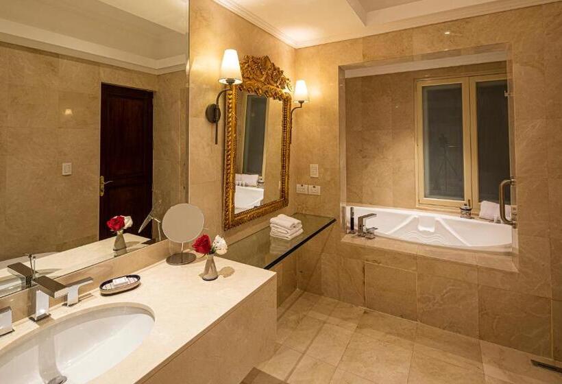 سوئیت کلاب, Country Club Lima Hotel – The Leading Hotels Of The World