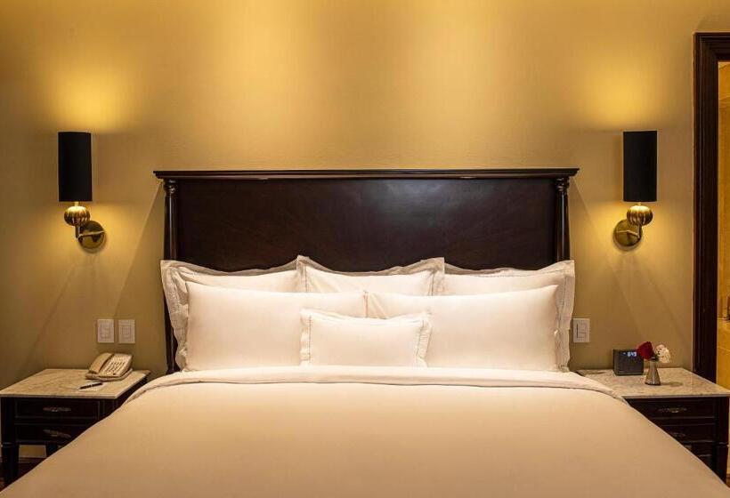 سوئیت کلاب, Country Club Lima Hotel – The Leading Hotels Of The World