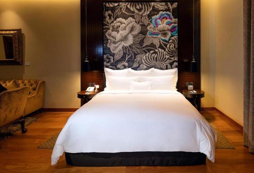 سوئیت با چشم‌انداز زمین گلف, Country Club Lima Hotel – The Leading Hotels Of The World