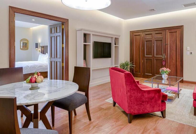سوئیت با چشم‌انداز زمین گلف, Country Club Lima Hotel – The Leading Hotels Of The World