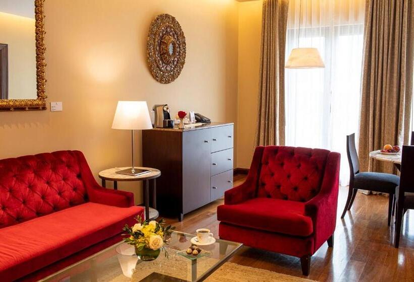 سوئیت با چشم‌انداز زمین گلف, Country Club Lima Hotel – The Leading Hotels Of The World