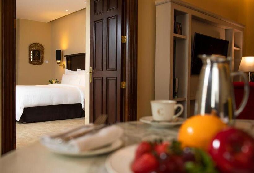 سوئیت با چشم‌انداز زمین گلف, Country Club Lima Hotel – The Leading Hotels Of The World