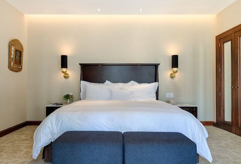سوئیت کلاب, Country Club Lima Hotel – The Leading Hotels Of The World
