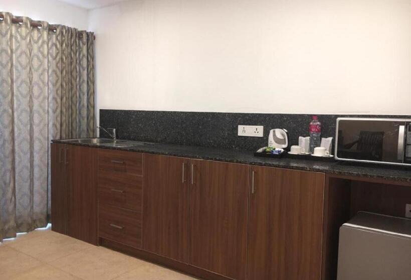 סוויטה אקזקיוטיב, Sea Face