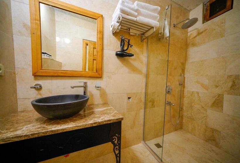 패밀리 룸, Cave Hotel Saksagan