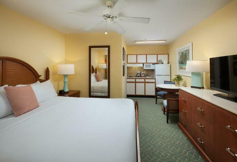 سوییت, Sunshine Suites Resort