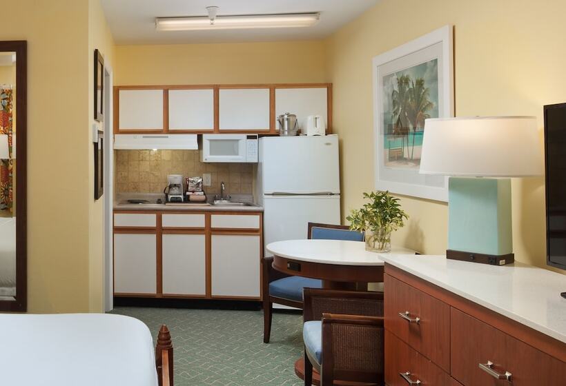 سوییت لوکس, Sunshine Suites Resort