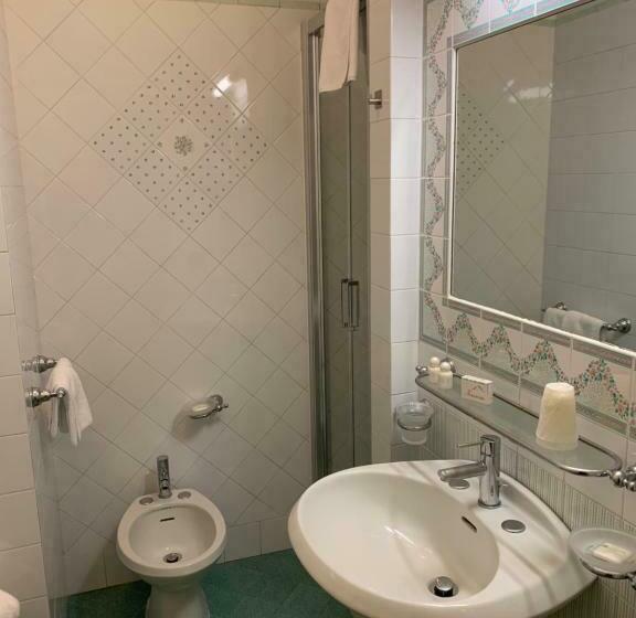 اتاق استاندارد, Grand Hotel La Playa