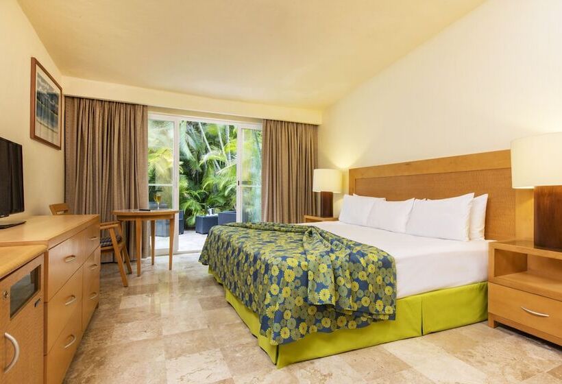 اتاق استاندارد با چشم‌انداز باغ, Krystal Grand Puerto Vallarta