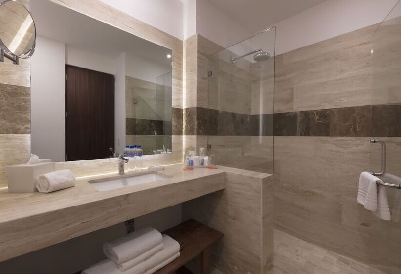 اتاق لوکس با چشم‌انداز دریا, Krystal Grand Puerto Vallarta