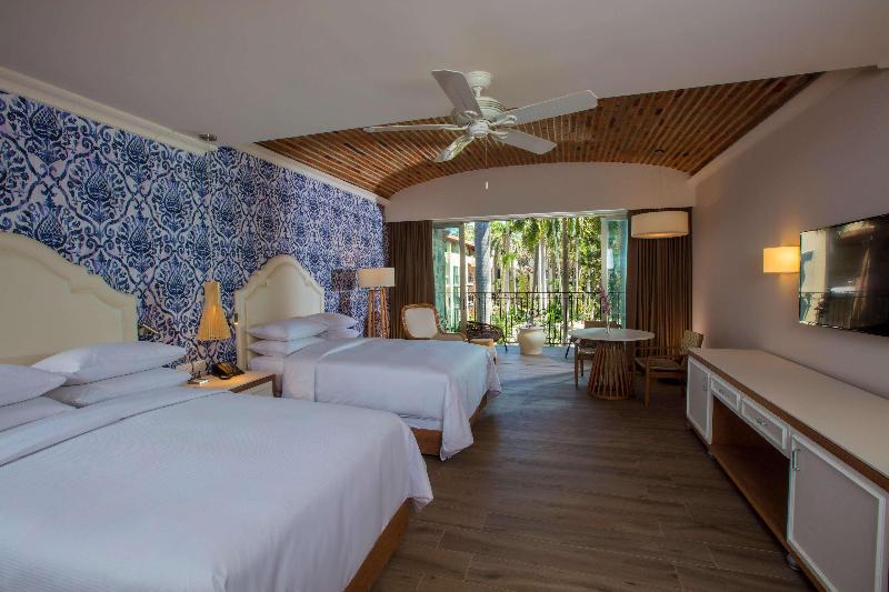 سوئیت جونیور با چشم‌انداز باغ, Krystal Grand Puerto Vallarta
