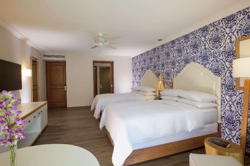 سوئیت جونیور با چشم‌انداز باغ, Krystal Grand Puerto Vallarta