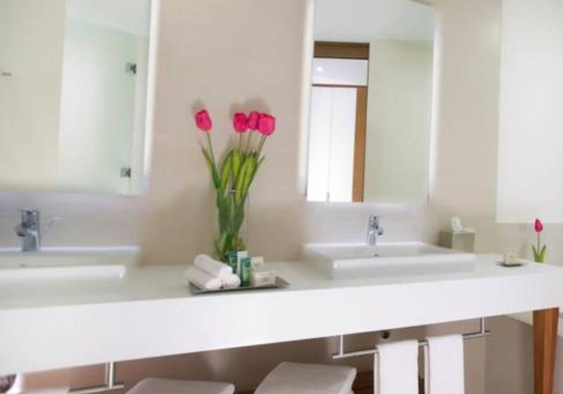 سوئیت جونیور با چشم‌انداز باغ, Krystal Grand Puerto Vallarta
