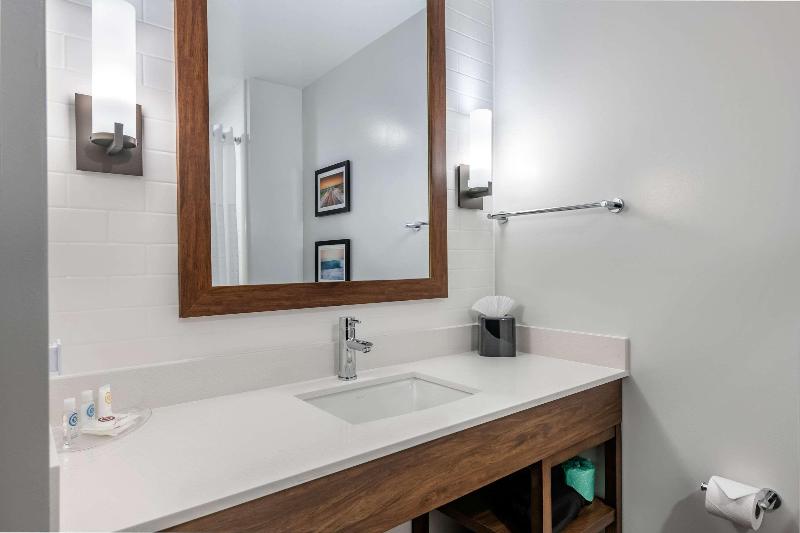 سوئیت جونیور با تراس, Krystal Grand Puerto Vallarta