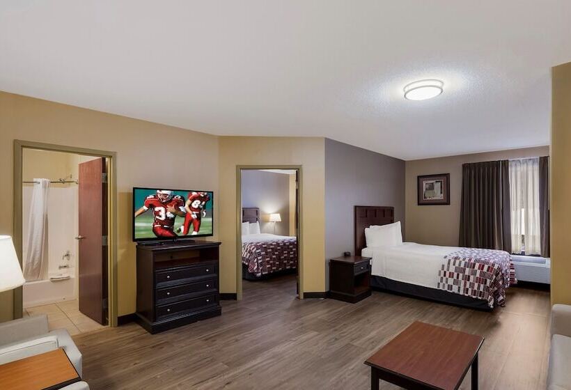 Люкс Кровать Кинг, Red Roof Inn & Suites Bloomsburg   Mifflinville