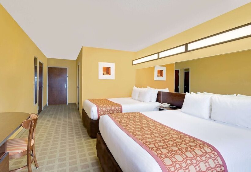 Номер Стандарт Адаптированный для Инвалидов, Microtel Inn & Suites By Wyndham Princeton