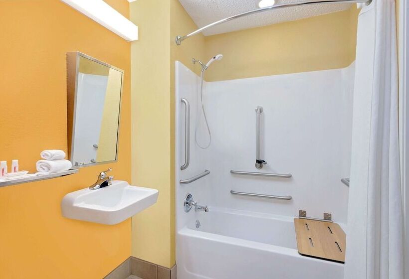 Люкс Адаптированный для Инвалидов, Microtel Inn & Suites By Wyndham Princeton