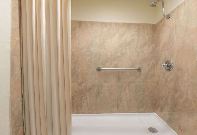 Номер Стандарт 2 Двуспальные Кровати, Knights Inn   Slaton