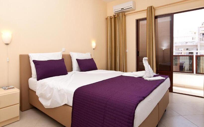 سوییت خانوادگی, Aparthotel Praiano