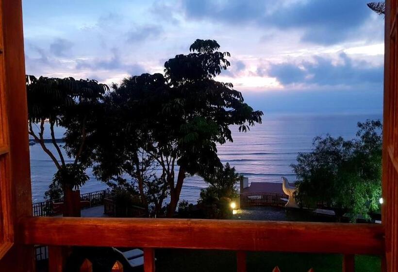 اتاق استاندارد با تراس و چشم‌انداز دریا, Second Home Peru