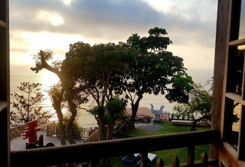 اتاق استاندارد با چشم‌انداز دریا, Second Home Peru
