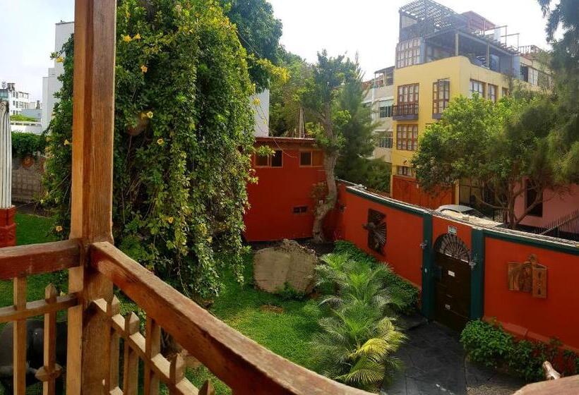 اتاق استاندارد با چشم‌انداز باغ, Second Home Peru