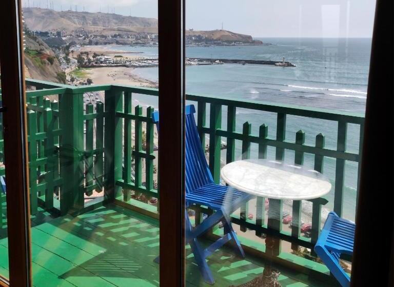 اتاق لوکس با بالکن و چشم‌انداز دریا, Second Home Peru