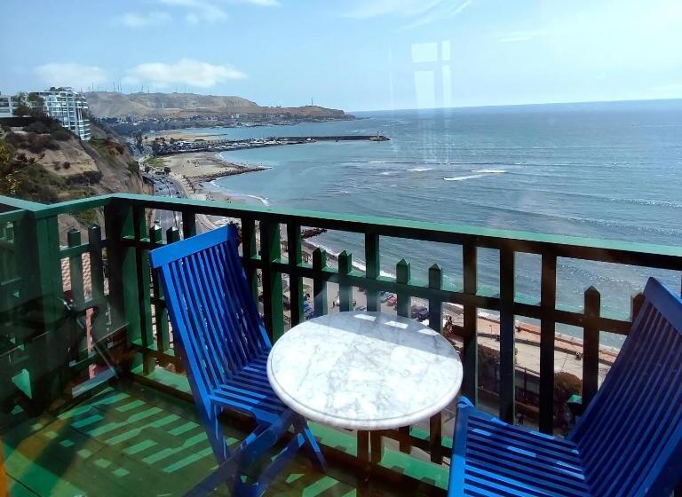 اتاق لوکس با بالکن و چشم‌انداز دریا, Second Home Peru