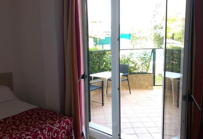 Apartamento 1 Dormitório com Terraço, Hospedium Hotel Apartamentos Simón Verde