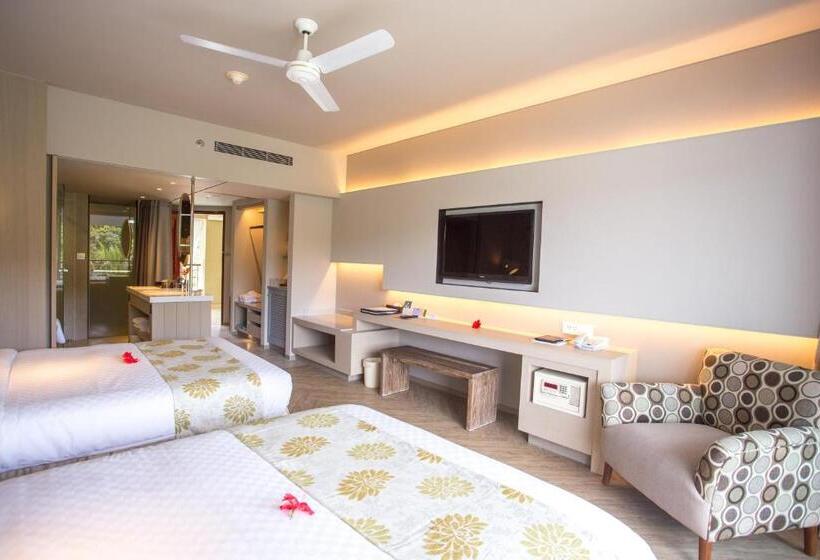 اتاق لوکس با چشم‌انداز دریا, Palau Royal Resort