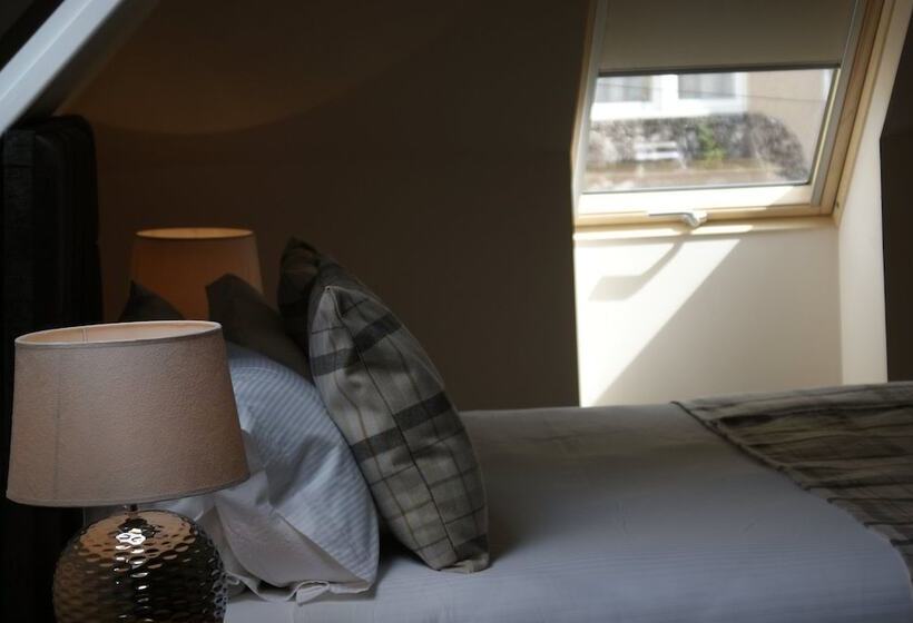 Апартаменты 1 Спальня, The Glen Mhor Apartments