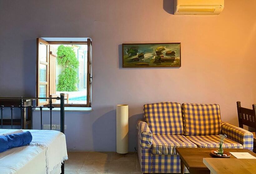 Студия Стандарт, Eveleos Country House