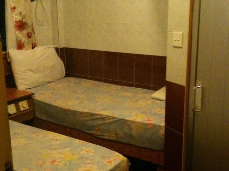 اتاق اکونومی, Kowloon Hostel