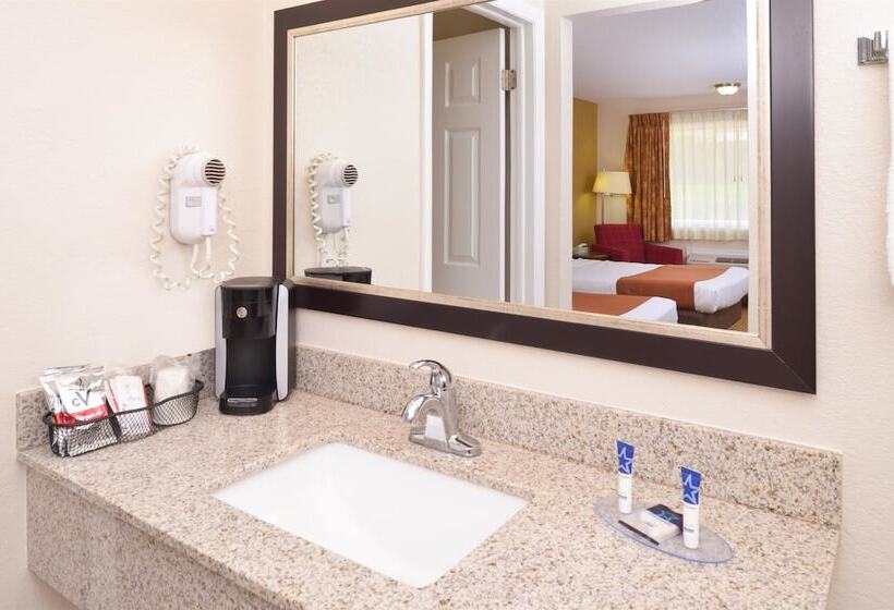 Номер Deluxe, Americas Best Value Inn Plattsburgh