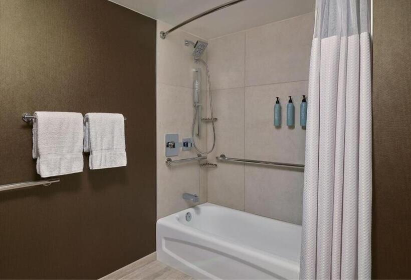 キングサイズベッドのスタンダードルーム, Courtyard By Marriott Los Angeles Pasadena Old Town
