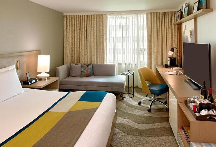 带大床的标准工作室, The Hotel Zags Portland