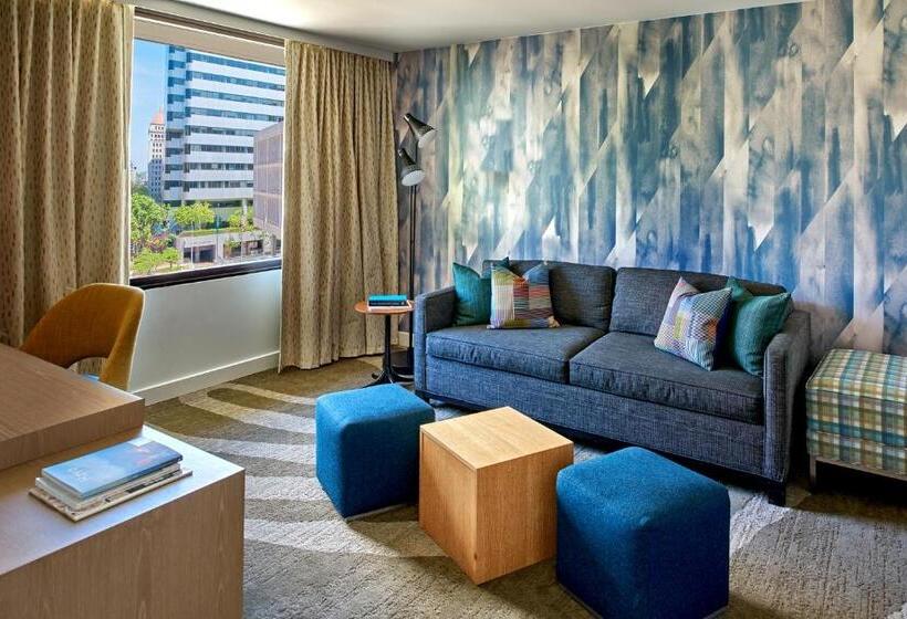 高级套房, The Hotel Zags Portland